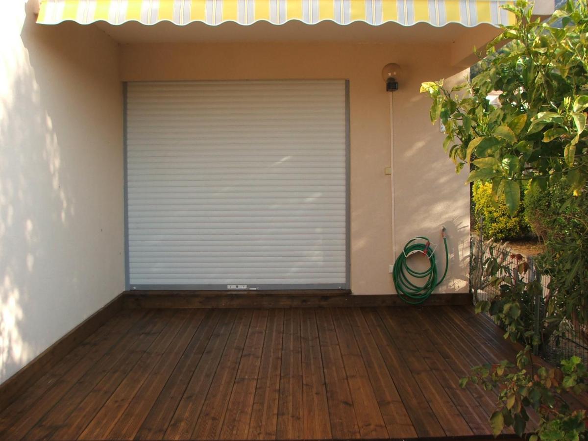 Au Coin De L'Olivier Apartman Le Lavandou Kültér fotó